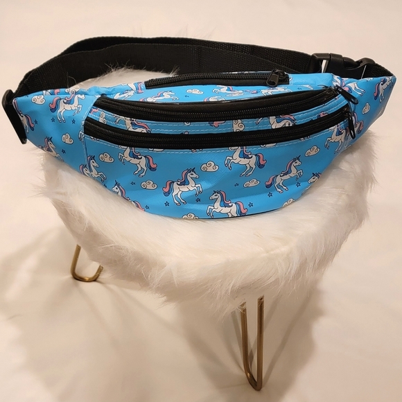 NWOT Unicorn Belt Bag Blue Printed Fanny Pack Adjustable Black Straps One Size - Picture 1 of 8